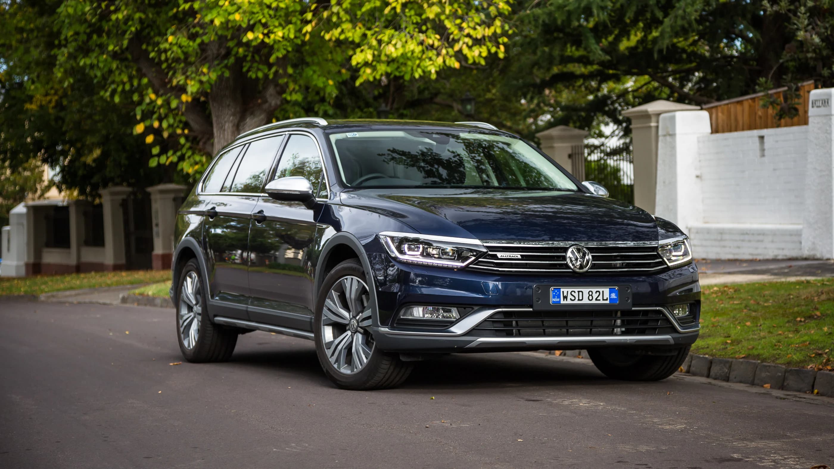 Volkswagen Passat  Alltrack